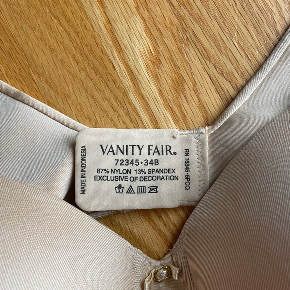 Like new Vanity Fair 72345 wireless bra - Picture 2 of 3